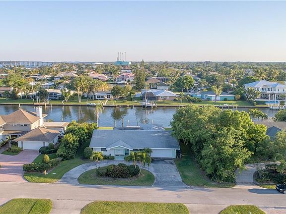 3rd image of 19 Sea Horse Ln