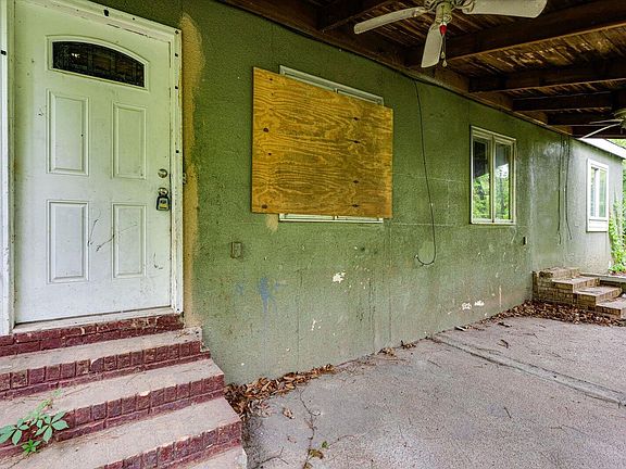 3rd image of 3422 Birchwood Dr