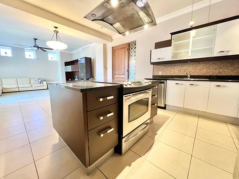 310 Avenida De Diego — Photo 9