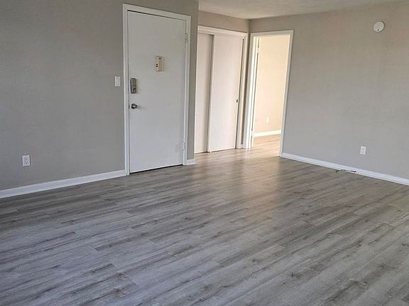 4th image of 1617 Kensington Ave APT E4