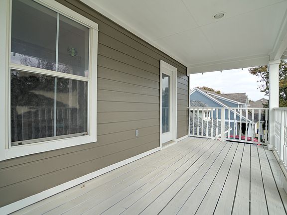 4th image of 10033 Cherry Hill Ln