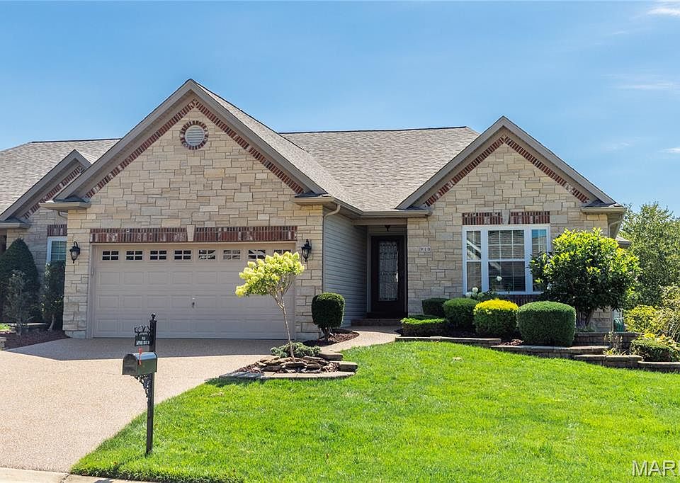 1st image of 910 Daffodil Ridge Dr
