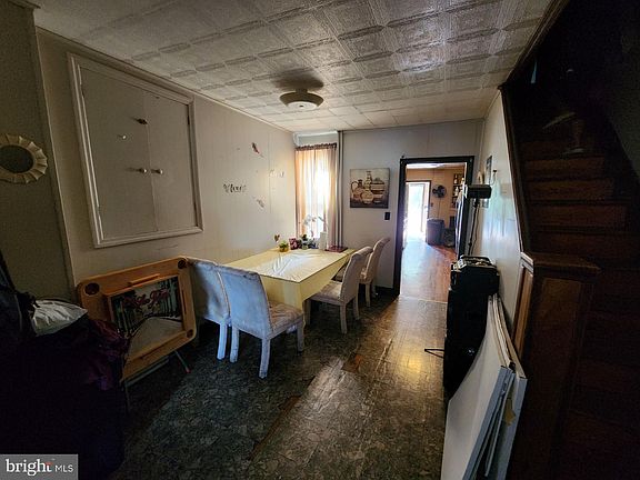 5th image of 530 Wallace St