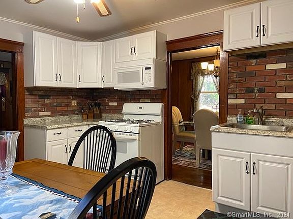 4th image of 40 Elmwood Ter