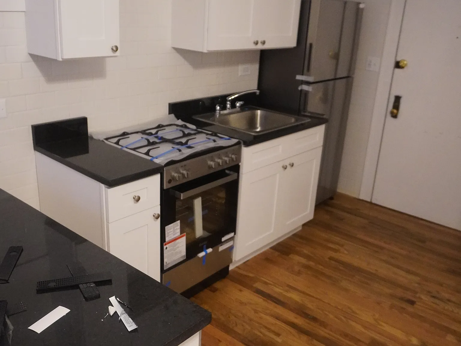Studio, 1.0 bath, 600 sqft, $1,300 — Photo 4