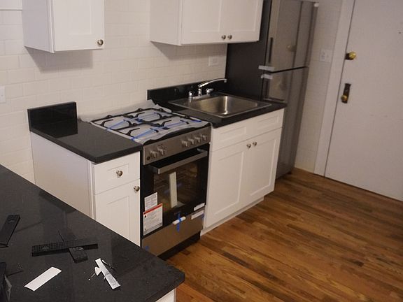 4th image of 1712-20 W Albion Ave #1716