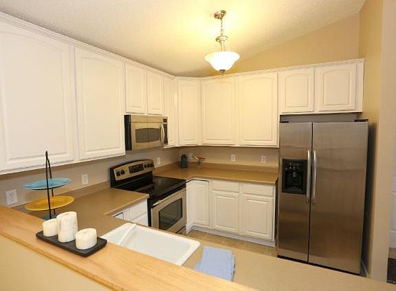 3rd image of 12761 Collegeview Dr APT 305