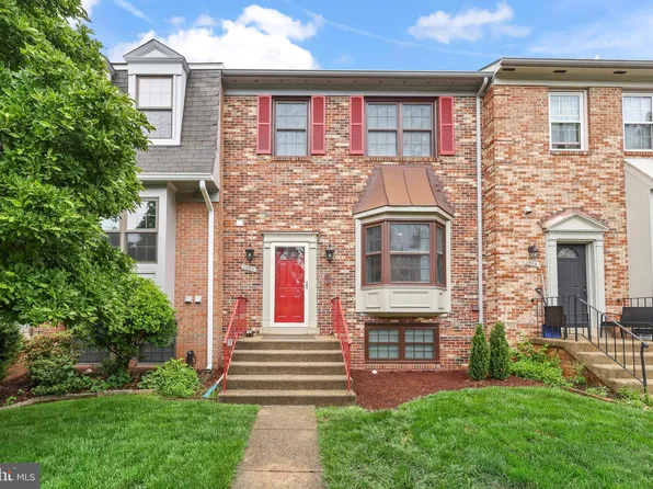 3950 Tallow Tree Pl, Fairfax, VA 22033