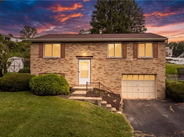 120 Persian Dr, Oakdale, PA 15071