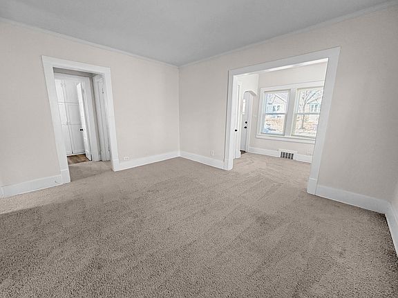 3rd image of 1062 Blair Ave