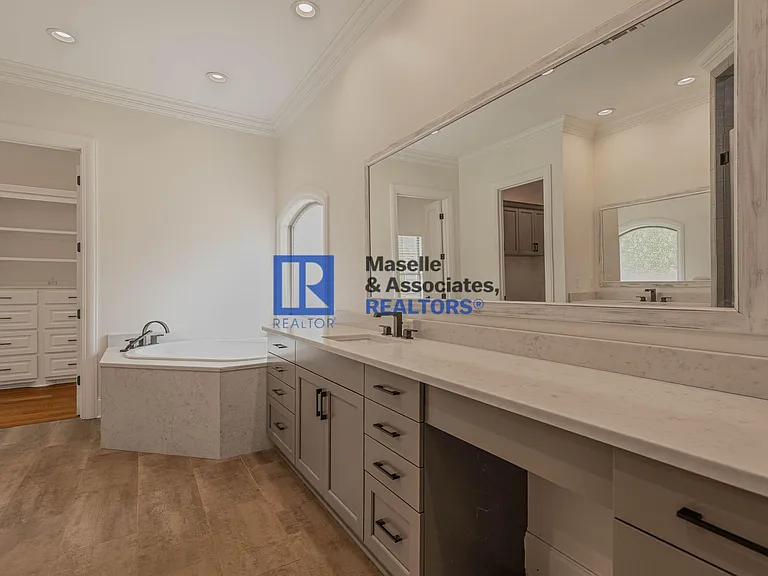 412 Dover Ln — Photo 39