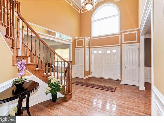 4th image of 103 Arbor Dr