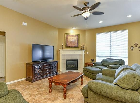 5th image of 1008 Pegasus Dr