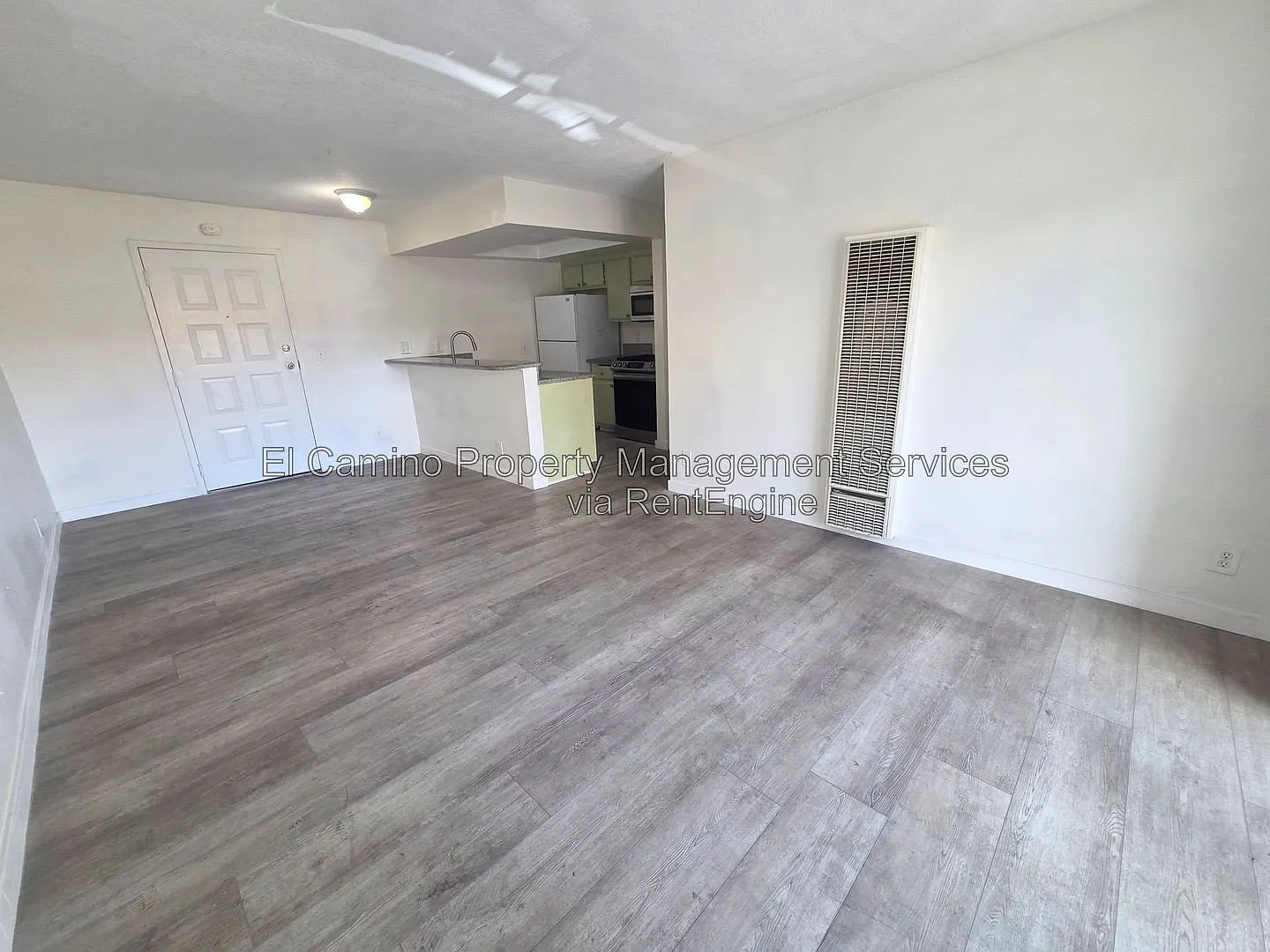 2 bed, 2.0 bath, 910 sqft, $2,350 — Photo 3