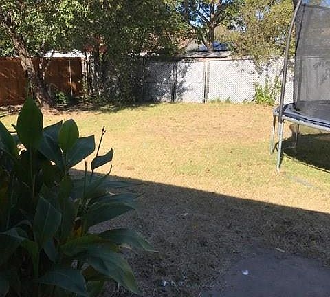 3rd image of 1905 SE 10th St