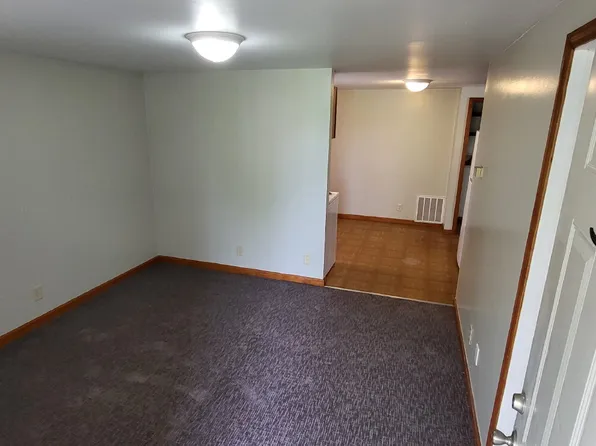 415 Ohio Ave APT 4, Troy, OH 45373