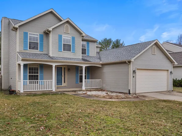 411 E Tomaras Ave, Savoy, IL 61874