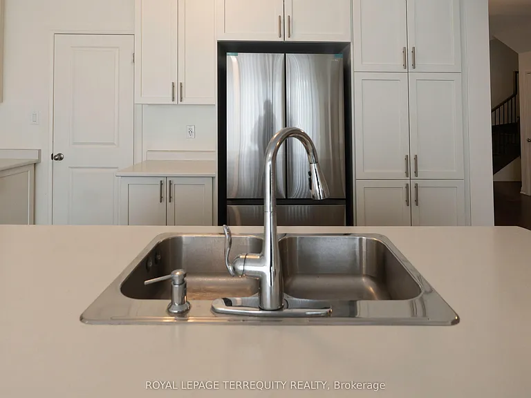 27 Clipper Ln — Photo 10