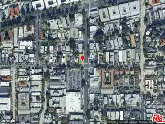 3rd image of 2101 Hillhurst Ave