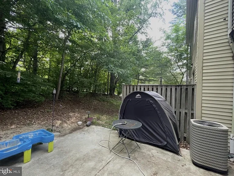 6 Dumfries Ct — Photo 15
