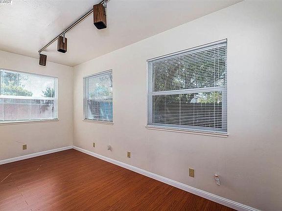 4th image of 16311 Mateo St
