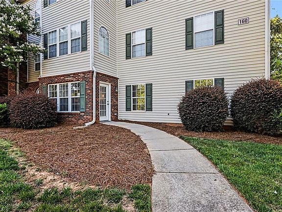 3rd image of 160 James Rd Unit 1D
