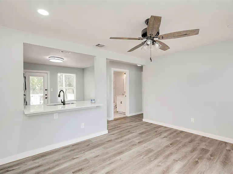 1400 Marcus Pl #B — Photo 19