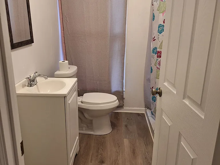 516 Scott St #1 — Photo 8