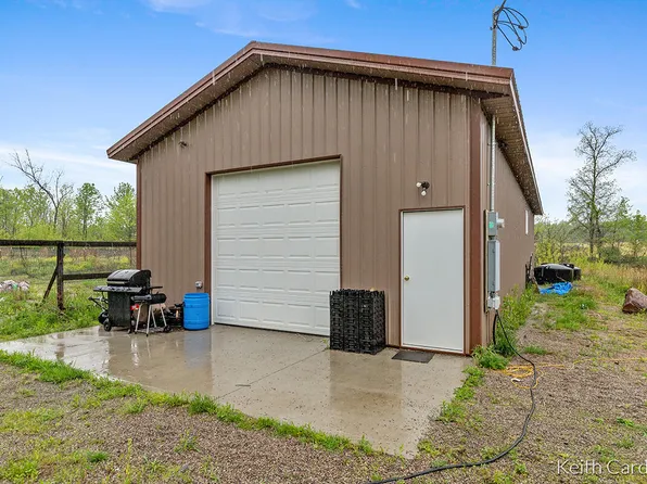 10439 Scipio Hwy, Vermontville, MI 49096