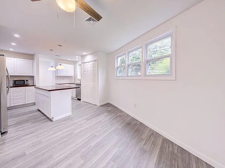 1250 North Ave — Photo 33