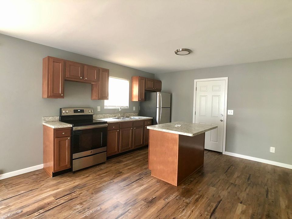 1st image of 1410-1414 Peachtree Dr #1412