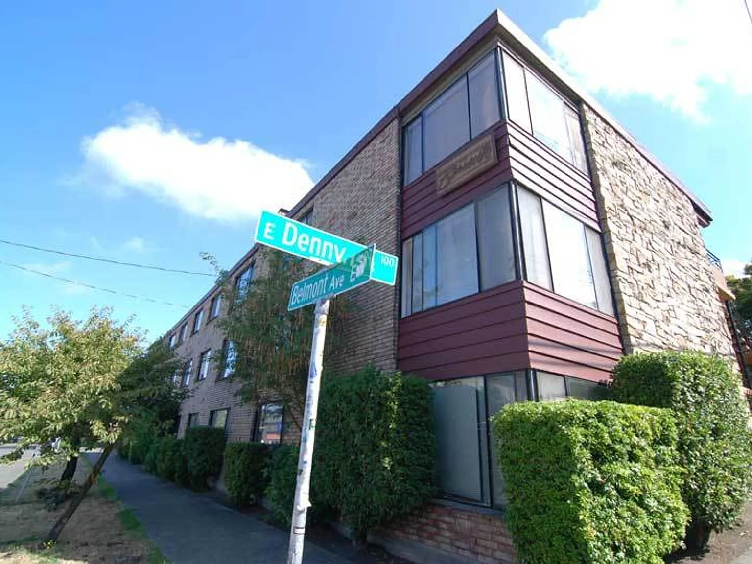 Bonneville Apartments — Photo 1