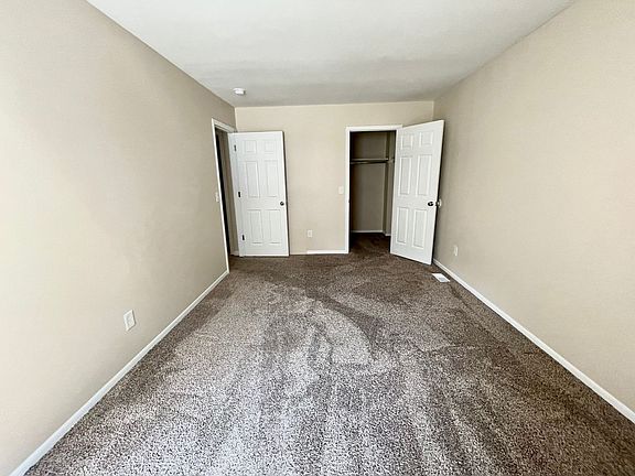 4th image of 7710-7725 Timbercreek Ct #7715-4