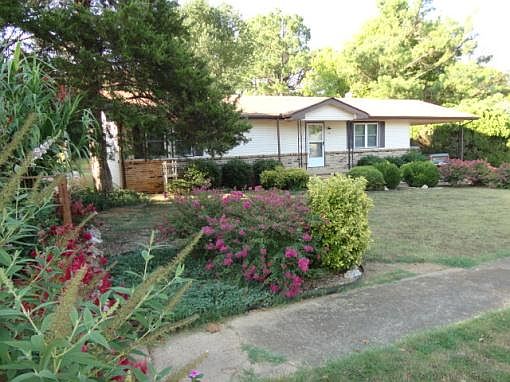 1st image of 114 Diane Ave