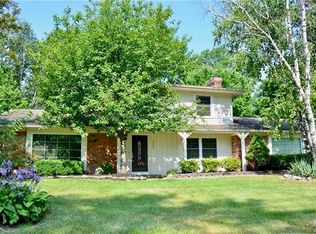 6506 Spruce Dr, Bloomfield Hills, MI 48301