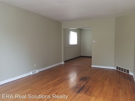 2nd image of 2101 Grasmere Ave