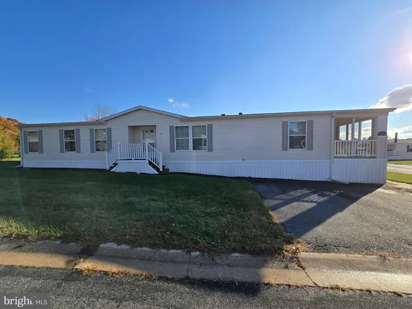 10 King Richard Dr, Elkton, MD 21921