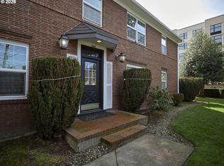 1205 C St APT B, Vancouver, WA 98660