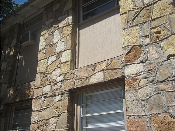 2nd image of 418 Amarillo St APT B