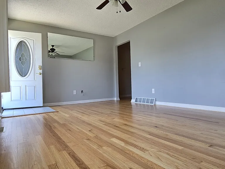 14 Kenlyn Dr — Photo 4
