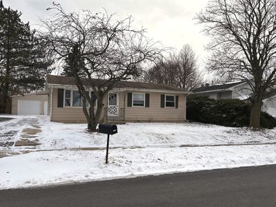 1912 Sheila St, Woodstock, IL, 60098
