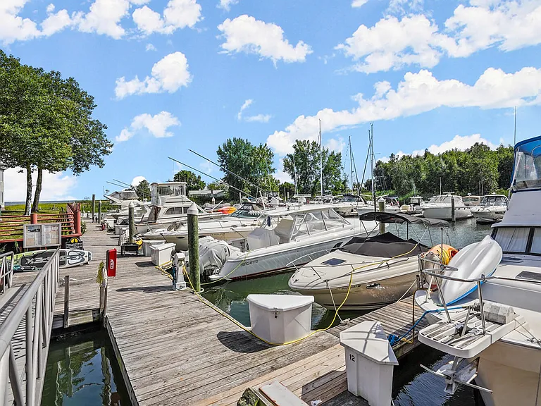 260 Breakers Ln #260 — Photo 9