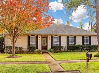 13815 Overbrook Ln, Houston, TX 77077