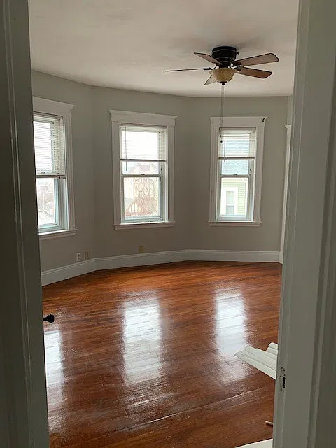 623 Adams St — Photo 2