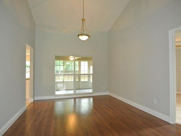 5th image of 22435 Shoreside Dr