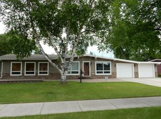 3117 Walnut St, Grand Forks, ND 58201