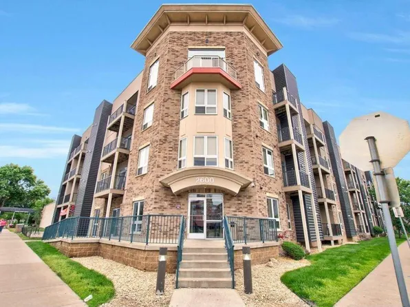 2600 University Ave SE APT 111, Minneapolis, MN 55414