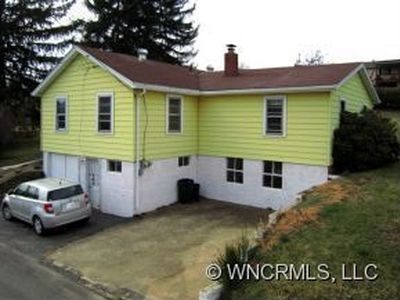 107 Lawrence St, Canton, NC, 28716