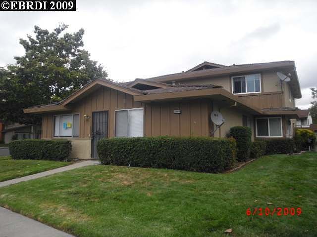 2nd image of 32600 Brenda Way APT 1