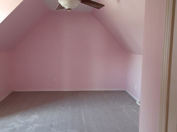 4th image of 14933 Glen Valley Dr